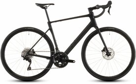 Cube Attain C:62 Race  56 cm. zwart