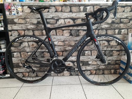 Mendiz F9 Road Carbon Racefiets Shimano 105 Large bij Bike-Zone  Fietsenwinkel - Bike-Zone, Cervelo, Cube, Orbea en Superior Bikes, Racefiets,  Mountainbike, Tijdrit, Gravelbike, Triathlon, E-bike 2022