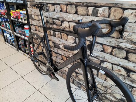 Mendiz F9 Carbon racefiets Shimano 105 Di2  (Opbouw naar wens prijs vanaf)