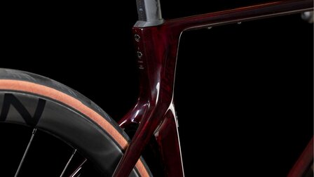 Cube Agree C:62 SLX 60 cm. Liquid red