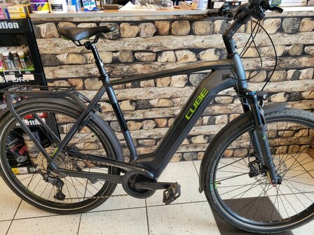 Cube Touring hybrid EXC 62cm 