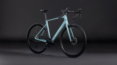 Cube Attain C:62 Race  53 cm. blauw