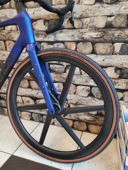 6-spaaks carbon Gravel / Race wielset