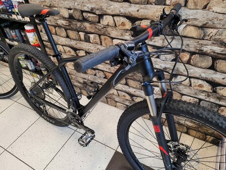 Occasion Cube Reaction Pro maat 19&quot; &nbsp;