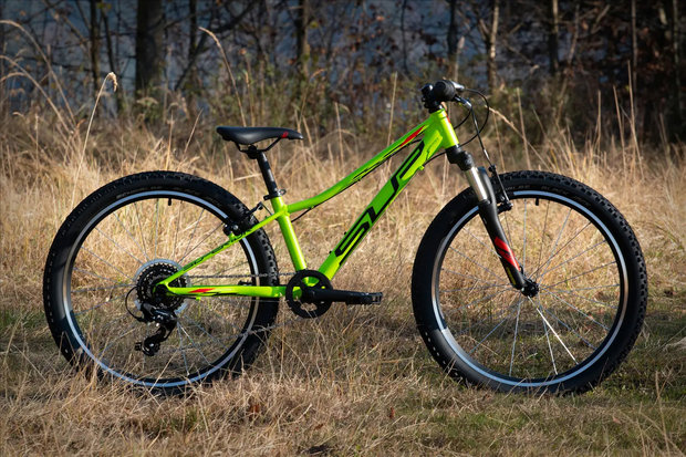 Kinder MTB Superior Racer XC lime bij Bike-Zone Fietsenwinkel - Bike-Zone, Cube, Orbea, Superior en Winora Bikes, Racefiets, Mountainbike, Tijdrit, Gravelbike, Triathlon, E-bike 2023