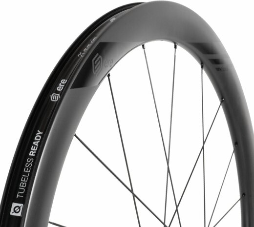 Mendiz F8 SE Carbon Racefiets met Shimano Ultegra Di2 59 cm.