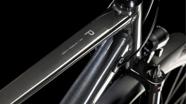 CUBE KATHMANDU PRO H 62 cm. * geresreveerd 