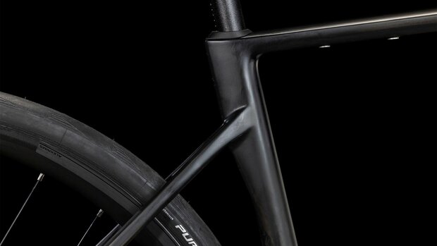 Cube Attain C:62 Race  58 cm.