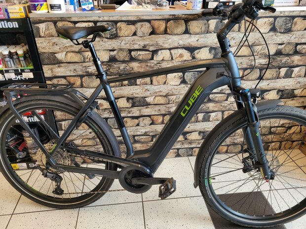 Cube Touring hybrid EXC 62cm 